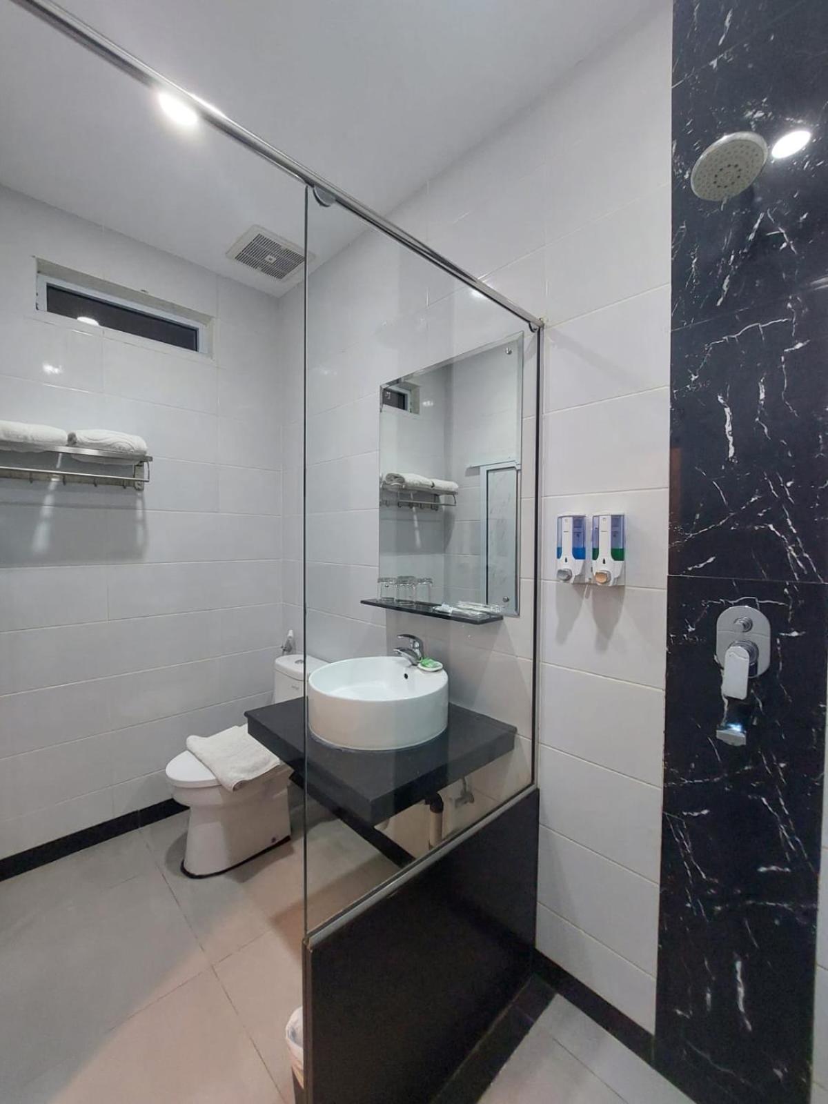 Batam Harbour Boutique Hotel & Spa Nagoya Phòng bức ảnh